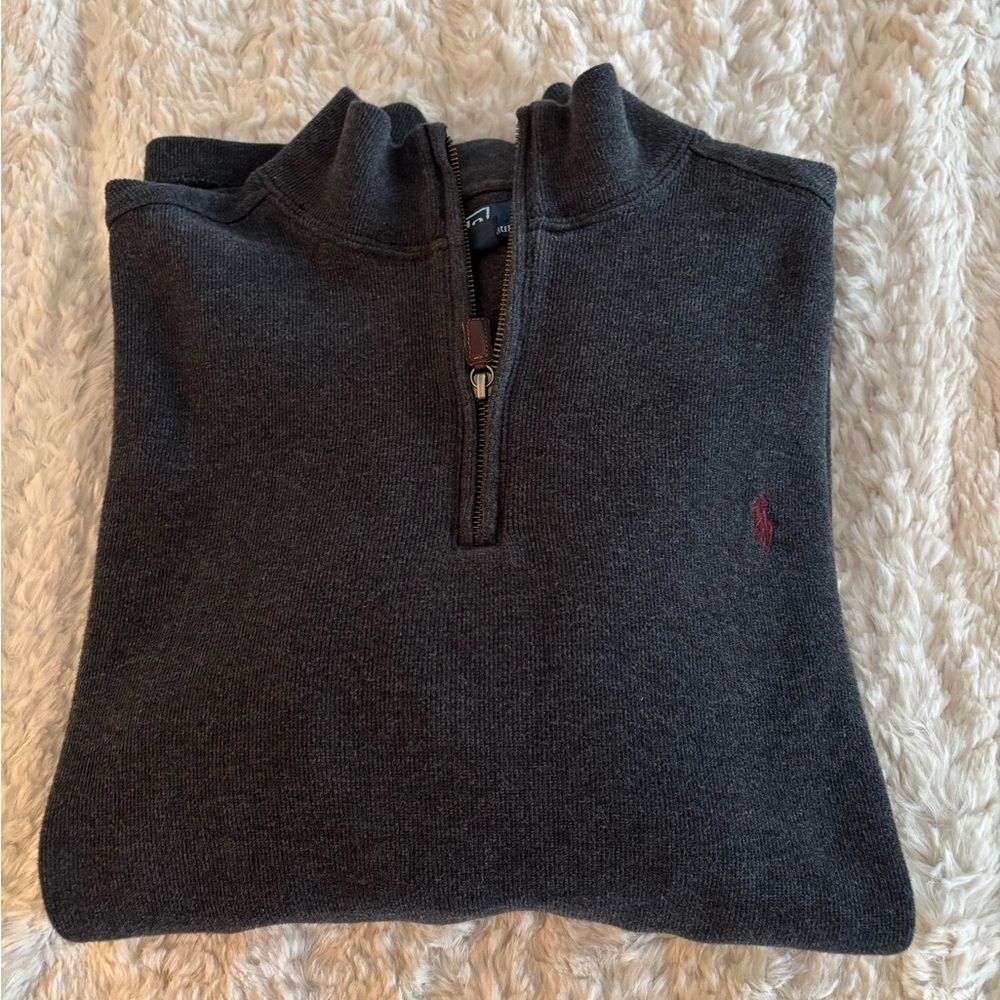 Men’s 1/4 zip dark grey polo sweater